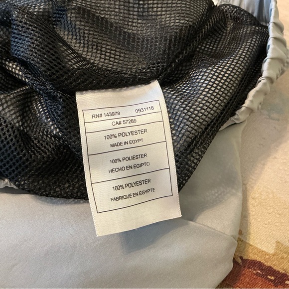 PUMA - Windbreaker NWT - Picture 10 of 12